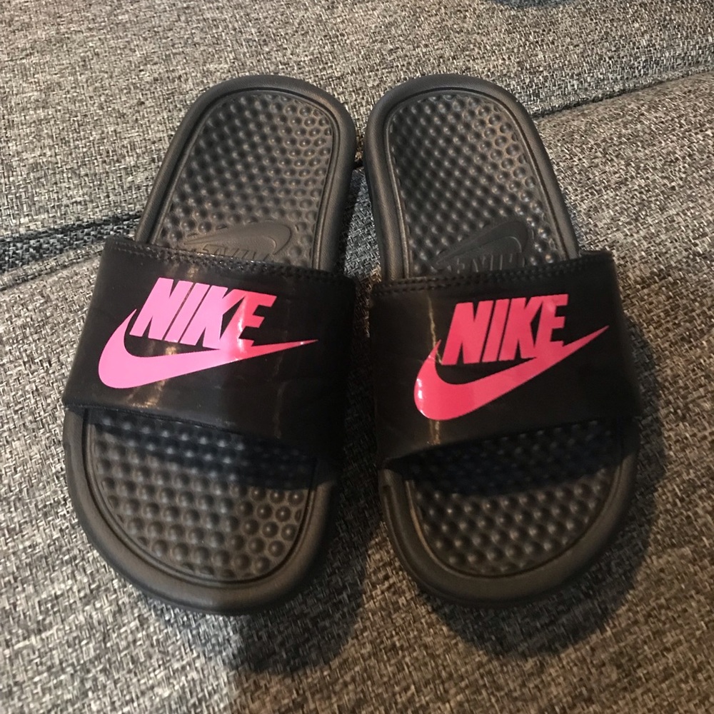 Nike slides